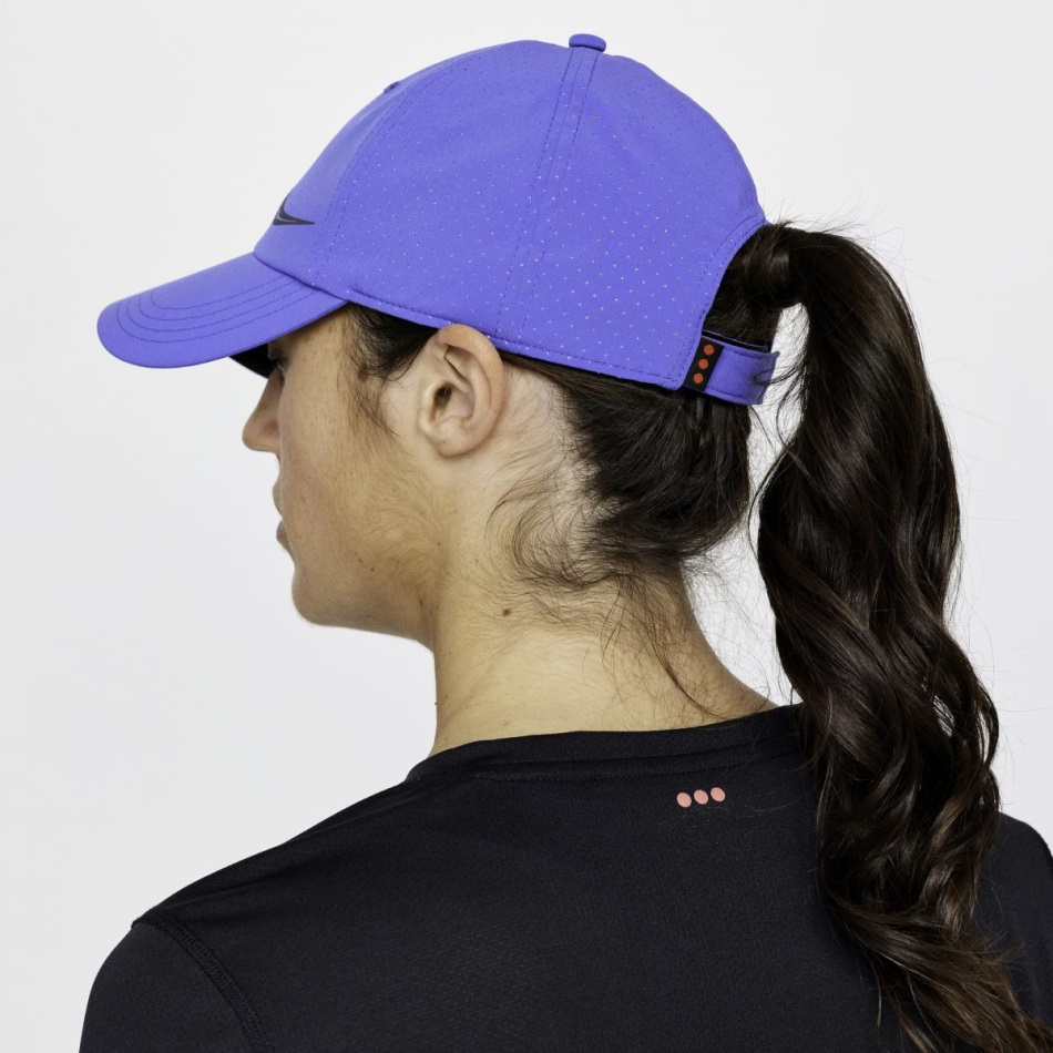 Outpace Petite Hat Blue Raz Saucony